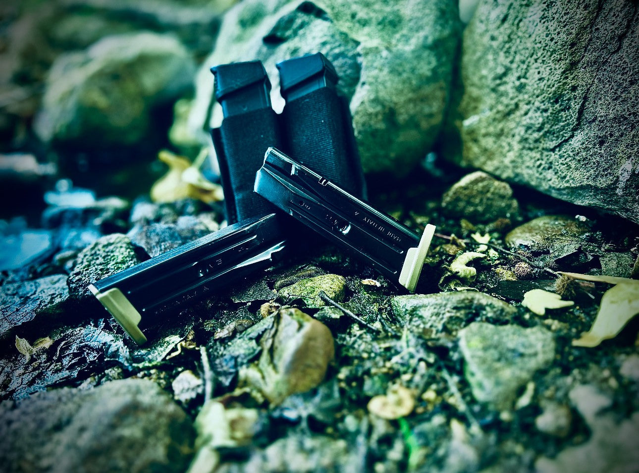 Lathra Double Pistol Magazine Pouch